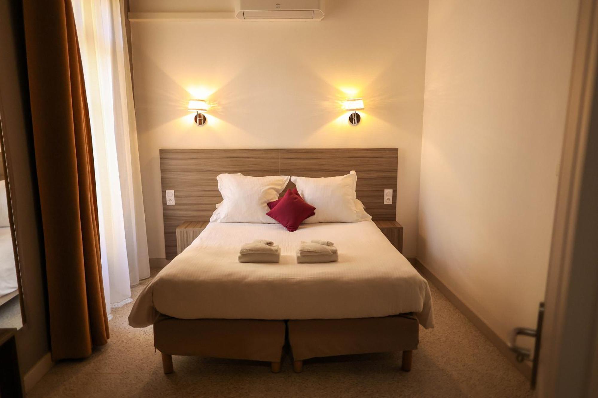 Hotel Le Chapon Fin Moissac Luaran gambar